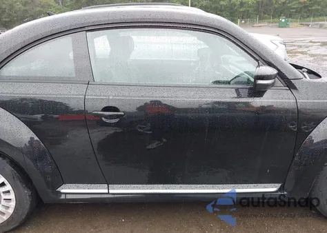 2015 Volkswagen Beetle 1.8T z USA, uszkodzony, nr VIN 3VWJ17AT8FM623288